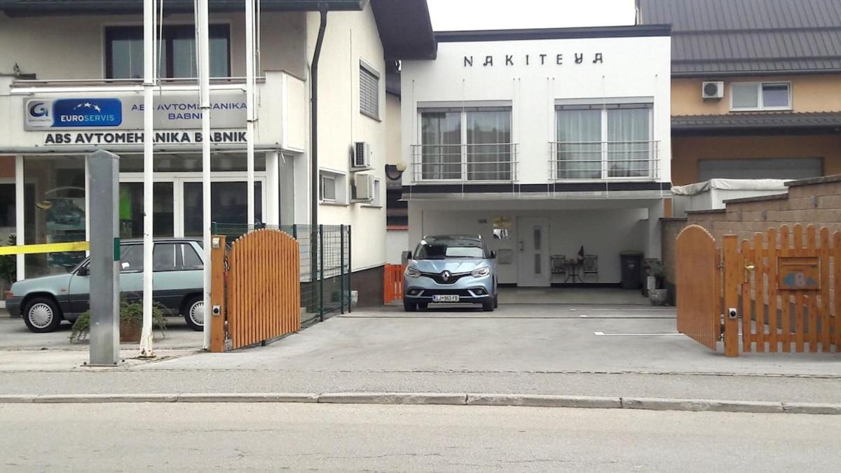 Family Apartment Nakiteya Любляна Екстер'єр фото