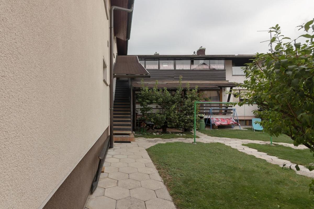 Family Apartment Nakiteya Любляна Екстер'єр фото